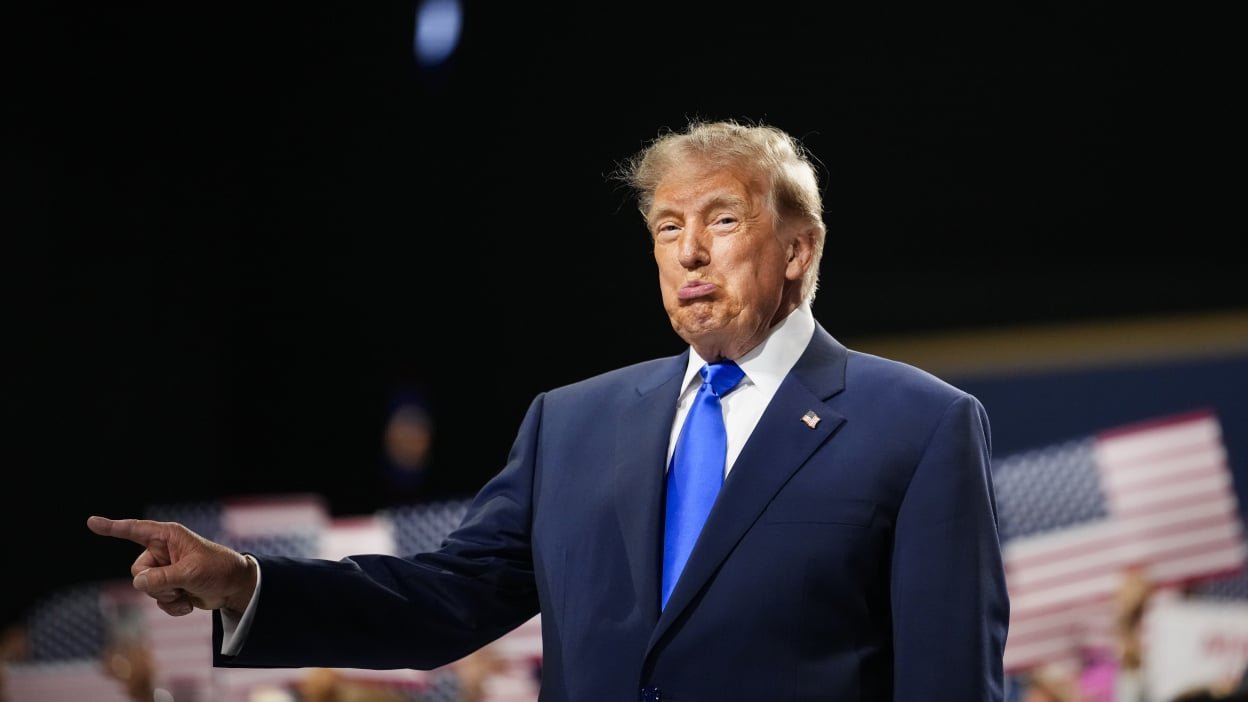 donald trump pouting and pointing