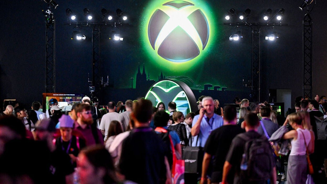 Xbox logo in front of crowd at Gamescom in Germany